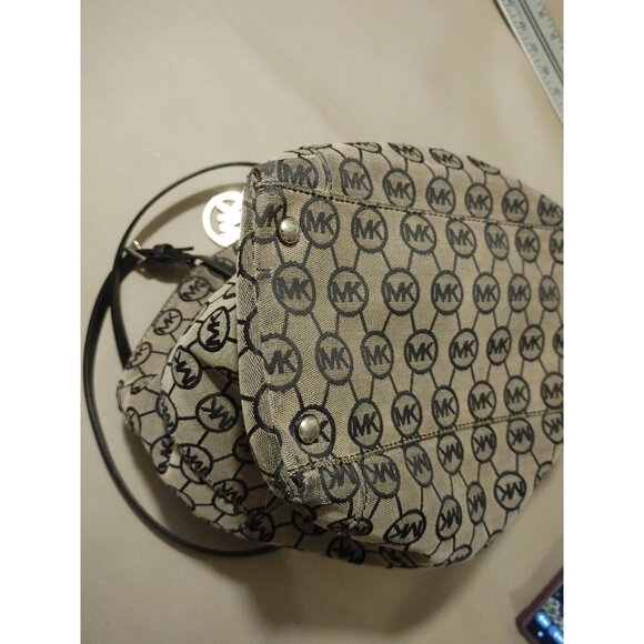 Michael Kors Jet Set Tote Leather and Canvas Black and Tan Logo - Picture 14 of 15